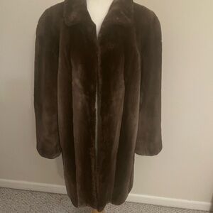 Elegant & Traditional Genuine Beaver Fur Coat. Triple Mint Condition.